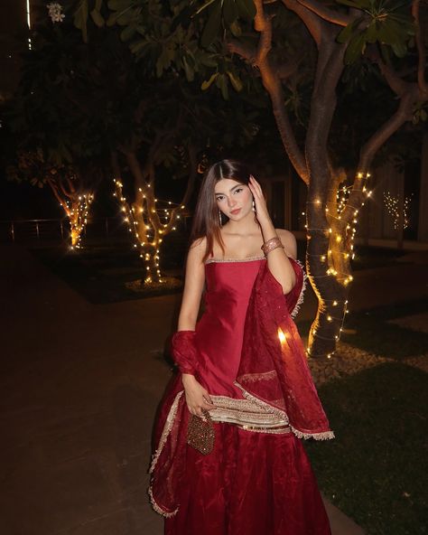 yearly red sharara post🎇🧨♥️ . . wearing @roze.india 🪷 Poses For Sharara Dress, Sharara Outfits, Red Sharara, Sharara Design, Sharara Designs, Traditional Indian Outfits, Fashion Illustration Dresses, Handcrafted Bags, Quick Outfits