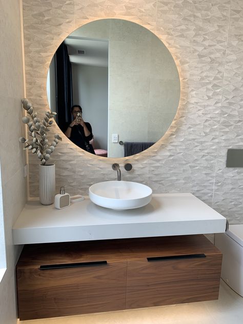 Restroom Sink Ideas, Bathroom Decor Luxury, Washbasin Design, Modern Bathroom Design, Powder Room, Wash Basin, Round Mirror Bathroom, Tile Bathroom, Bathroom Interior Design