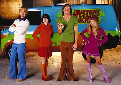 halloween costume scooby doo shaggy Scooby Doo Disfraz, Shaggy Costume, Gang Costumes, Shaggy And Velma, Scooby Doo Costumes, Daphne Scooby Doo Costume, Daphne Costume, Scooby Doo Halloween, 90s Halloween Costumes