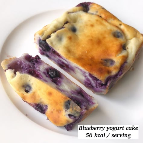 Small Meals With Calories, Low Cal Breakfast, Blueberry Yogurt Cake, Low Calorie Cake, Regular Cake, Low Cal Dessert, Low Cal Food, Blueberry Yogurt, Low Calorie Dessert