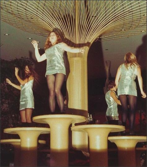 60s Gogo Dancer, Go Go Dancer, Go-go Girls, Sweet Charity, Gogo Dancer, Swinging Sixties, Retro Girls, Va Va Voom, Vintage Magazine