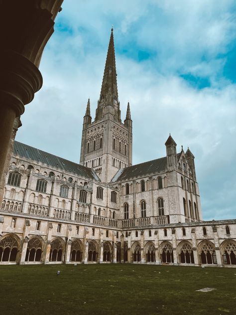 📍Norwich, UK🇬🇧 Norwich Uk, Norwich Cathedral, Travel