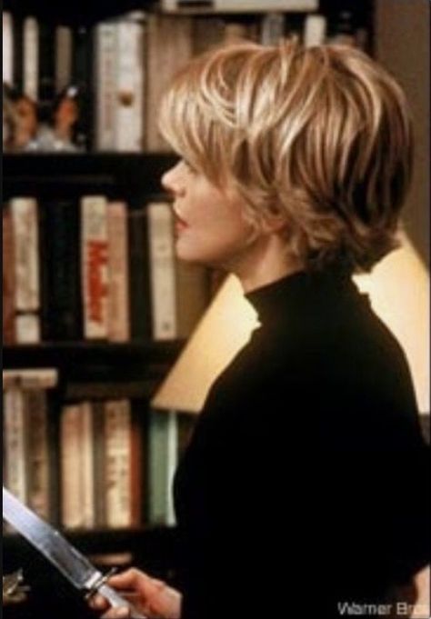 Meg Ryan Short Hair, Shaggy Short Hair, Meg Ryan, Mom Hairstyles, Short Hair Haircuts, Short Hair With Layers, Short Hair Styles Pixie, Short Hair Cuts For Women, Hair Today