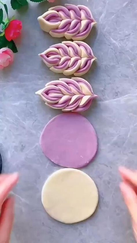 Pastry Decoration, Pastry Design, Amazing Food Decoration, Amazing Food Art, Videos Cooking, Food Carving, Easy Food Art, Dandelion Recipes, Food Garnishes