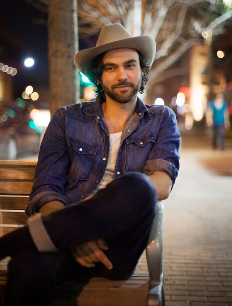 Shakey Graves' kismet and charisma Shakey Graves, Americana Music, Robert Rodriguez, Friday Night Lights, I'm With The Band, Sharp Dressed Man, Famous Men, Music Photo, Mens Band