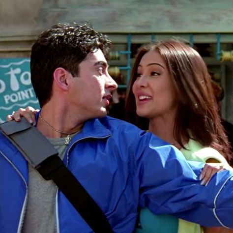 Teri Deewani, 90s Couples, Vintage Bollywood Aesthetic, Bollywood Aesthetic, 90s Bollywood Aesthetic, Brown Girls Makeup, Desi Love, Bollywood Quotes, Bollywood Pictures