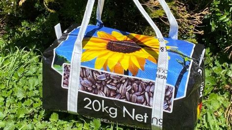 How To Upcycled Feed Bag Totes - COWGIRL Magazine Feed Sack Crafts, Bags Made From Feed Bags, Grain Bags Repurposed, Feed Bags Repurposed Diy, Feed Bag Totes Diy, Feed Sack Tote Bag Pattern, Feed Sacks Ideas Diy, Feed Bag Tote Pattern, Feed Bag Crafts