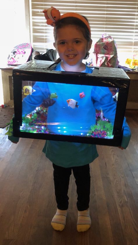 Homemade Aquarium, Halloween Costumes For Big Kids, Kids Homemade, Diy Costumes Kids, Costumes Kids, Homemade Halloween Costumes, Diy Halloween Projects, Homemade Costumes, Halloween Costume Contest