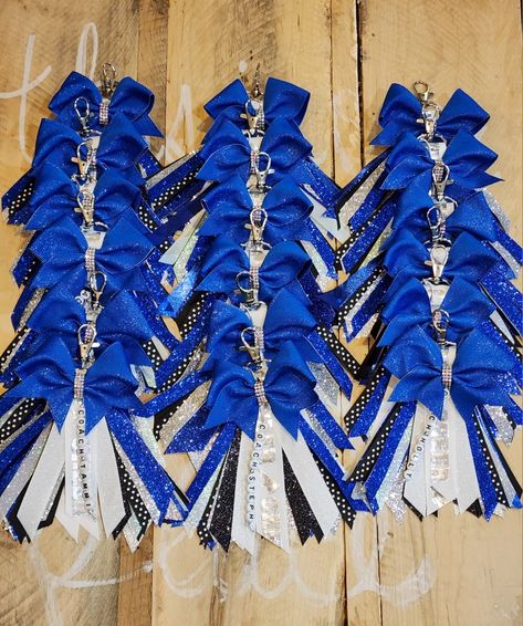 Cheerleader  cheer teams zipper pulls custom made ribbon pulls pin me ribbons 🎀 Cheer Gifts For Team Goody Bags Candy, Cheer Zipper Pull Diy, Cheer Gift Ideas For Team, Cheer Bags Ideas, Cheer Team Gift Ideas, Cheer Treat Bags, Cheer Snacks Ideas Goodie Bags, Cheer Zipper Pull, Cheer Gifts For Team Goody Bags