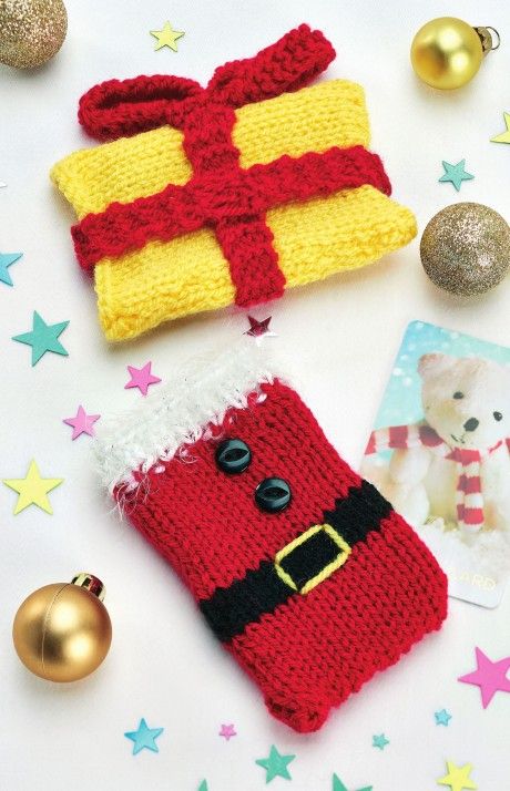 Knit Gift Card Holder Free Pattern, Knitted Heart Pattern, Xmas Crochet, Christmas Knitting Patterns Free, Cast On Knitting, Christmas Knit, Knitting For Charity, Christmas Gift Card Holders, Beginner Knitting