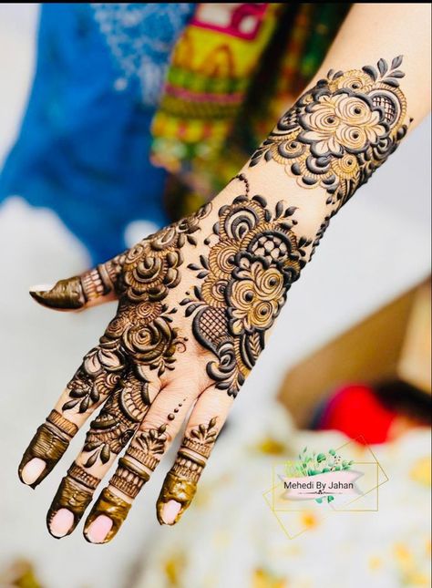 Backside Mehndi Design, Arabic Mehandi, Beautiful Simple Mehndi Design, Beautiful Mehndi Designs, Floral Henna Designs, Mehndi Designs Bridal Hands, Rose Mehndi Designs, Simple Mehndi Designs Fingers, Latest Bridal Mehndi Designs