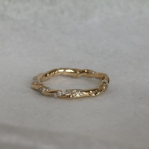 @aimosjewellery on Instagram: "Fine Molten Twist Ring - Solid 9ct gold, grain set with tiny white diamonds✨ Swipe to see a full 360! Inspired by the Fine Molten Twist Diamond Earrings. I’ve only made one of these rings in a size ‘N’. Not yet available online, DM for more details 💘💘💘 #handmadejewellery #londonjeweller #bespokejewellery #goldanddiamonds #madeinlondon #finejewellerydesigner #bespokefinejewellery #bridaljewellery" Simple Ring With Stone, Embedded Diamond Ring, Pretty Rings Simple, Molten Ring, Twisted Ring, Future Engagement Rings, Carved Ring, Gold Ring Designs, Twist Ring