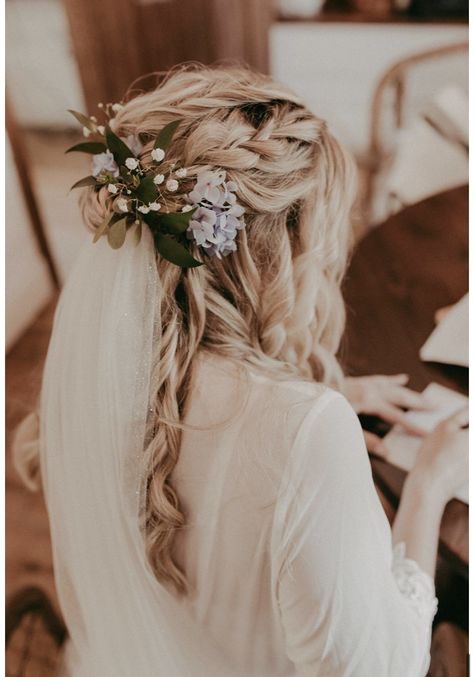 Bride Hairstyles With Veil, Boho Wedding Hair, Bridal Wedding Hair, Best Friend Wedding, Bohemian Bride, Wedding Hairstyle, Half Up Half Down Hair, Wedding Hair And Makeup, Bride Hairstyles