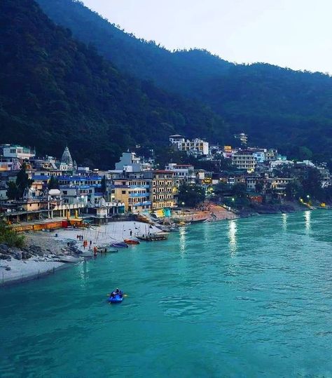 Rishikesh Ganga, Ganga River, Ganges River, Travel Destinations In India, Flowing River, Rishikesh India, North India, Sun Sets, Rishikesh