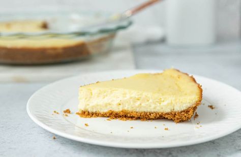 Cheesecake Without Sour Cream - Foods Guy Caramel Pecan Cheesecake Recipes, Pecan Cheesecake Recipes, Caramel Pecan Cheesecake, Sugar Cream Pie, Kraft Foods, Pecan Cheesecake, Cream Cheese Pie, Cheesecake Toppings, Coconut Cheesecake