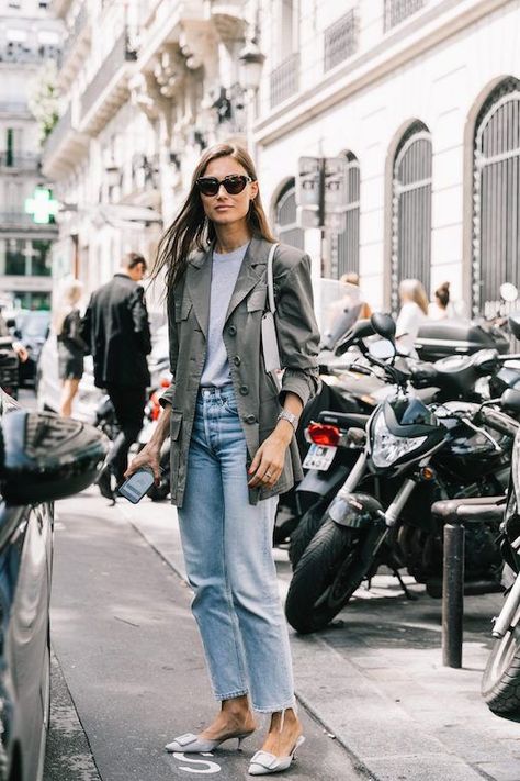 A Polished Denim Look to Serve as Your Pre-Fall Inspiration Jeans Blazer, Moda Denim, Early Fall Outfits, Cute Outfits With Jeans, Sunday Style, Blazer Jeans, Girlfriend Jeans, Jeans Mom, Outfit Trends