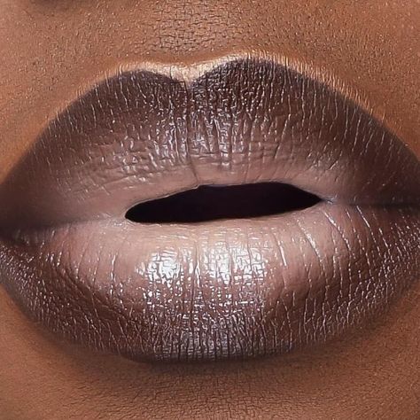 Brown Ombre Lips, Matte Ombre Lips, Brown Lip Black Women, 90s Brown Lipstick Black Women, Brown Ombre Lips On Black Women, Black Honey Almost Lipstick, Lip Ideas, Ombré Lips, Light Ombre