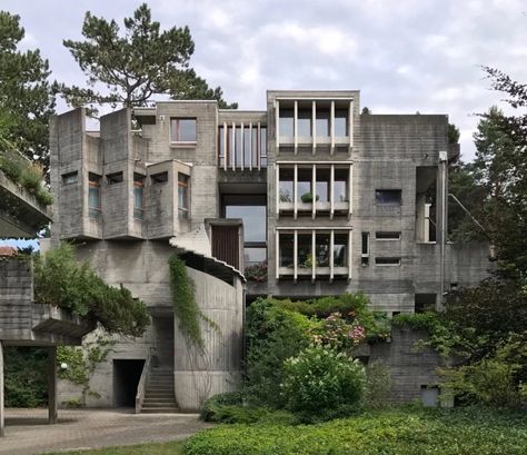 Saving the Concrete Monsters: A Look at ... Neo Brutalism, Brutalist House, German Architecture, Brutalism Architecture, Brutalist Buildings, Bern Switzerland, Concrete Architecture, Brutalist Architecture, Unique Buildings