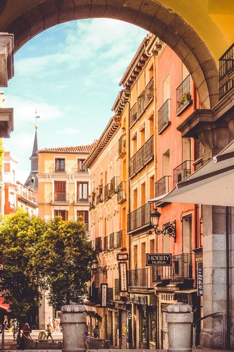 How To Spend A Weekend In Madrid | SheerLuxe Madrid Visit, Madrid Attractions, Madrid Travel, Madrid Spain, Spain Travel, Travel Inspo, Travel Aesthetic, Walking Tour, Malaga