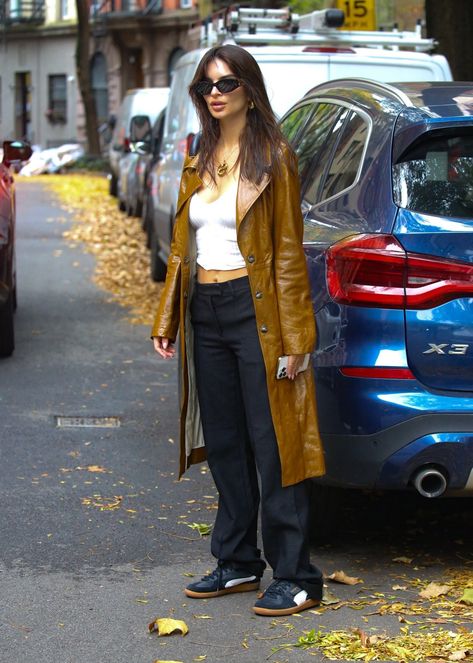 Guadalajara Outfits, Emrata Street Style, Emily Ratawosky, Emrata Outfits, Emrata Style, Em Rata Style, Winter Fashion Outfits Casual, Model Street Style, Emily Ratajkowski