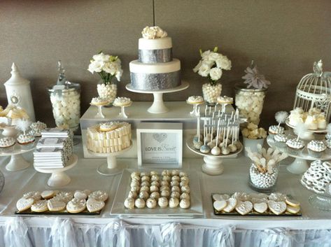 Wedding Chocolate Table, White Dessert Tables, White Silver Wedding, Lolly Buffet, White Desserts, Candy Bar Wedding, Wedding Chocolate, Wedding Sweets, Soap Ideas