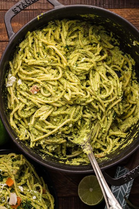 Spaghetti Verde Pasta - Kitchen Divas Spicy Green Spaghetti Recipe Mexican, Salsa Verde Pasta, Tomatillo Pasta, Green Spaghetti Recipe Mexican, Mexican Green Spaghetti, Green Spaghetti Recipe, Spaghetti Verde, Green Salsa Verde, College Recipes