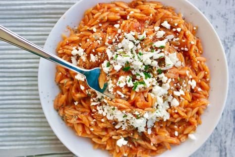 Warm Greek Orzo with Feta and Tomato Orzo With Feta, Olive Tomato, Easy Mediterranean Recipes, Greek Orzo, Greek Chickpeas, How To Cook Orzo, Mediterranean Pasta, Lentil Dishes, Easy Mediterranean Diet Recipes