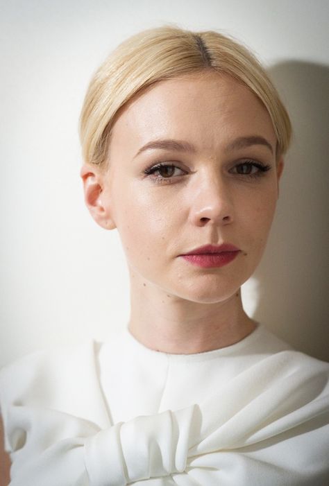 Carey Mulligan by Sebastian Piras Carry Mulligan Hair, Mom Faceclaims, Carry Mulligan, Carrey Mulligan, Carrie Mulligan, Kayla Kiss, Pale People, Michelle Trachtenberg, Carey Mulligan