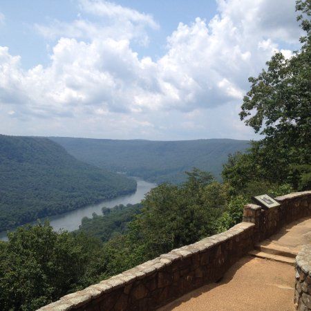 Signal Mountain Tennessee, Rocky Top, Chattanooga Tennessee, Need A Vacation, Travel Aesthetic, Us Travel, Small Towns, Trip Advisor, Tennessee