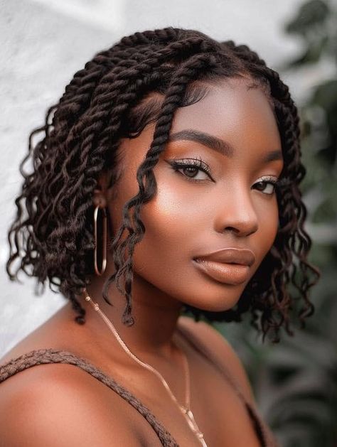 Black Woman Twists, Thick Cornrows Braids Black Women, Hairstyle Ideas For Round Face, Cornrows Black Woman, Twist On Relaxed Hair, Short Braids Hairstyles For Black Women, Protective Styles For 4c Hair, Braids Black Women Hairstyles, Summer Braids For Black Women