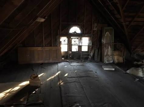 Creepy Attic Aesthetic, Poor Victorian Aesthetic, Old Attic Aesthetic, Attic Aesthetic, Haunted Attic, Abandoned Attic, Creepy Attic, Victorian Attic, Gothic Home Interior