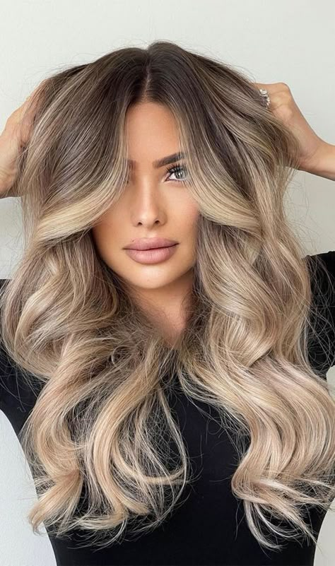 Light Brown Fall Hair Balayage, Winter Bayalage Light Brown Hair, Fallayage Blonde, Hair Colour Ideas 2023 Summer, Balayage Hair Blonde Fall, Hair Color Trends Autumn 2023, Autumn Hair Color Blonde Balayage, Medium Balayage Hair Brown To Blonde, Ombre Hair Color Medium Length Balayage