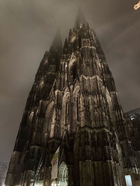 Ulm Cathedral, Goth Castle, Goth Architecture, Gothic Style Architecture, Angelic Aesthetic, Church Aesthetic, Gothic Buildings, Illustration Story, Gothic Cathedrals