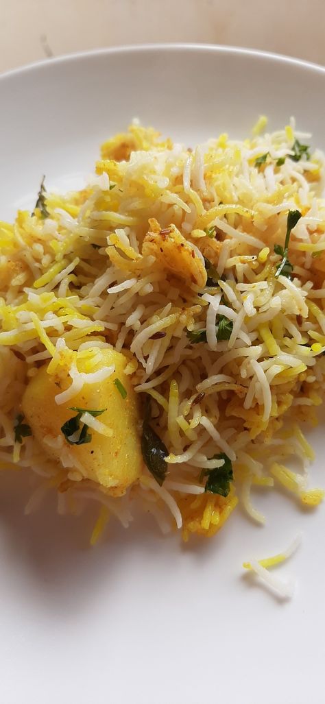 Check this out Aloo Biryani, Aloo Dum, Dum Aloo, Dum Biryani, Foodie Instagram, Tin Tin, Food Snapchat, Biryani, Food Obsession