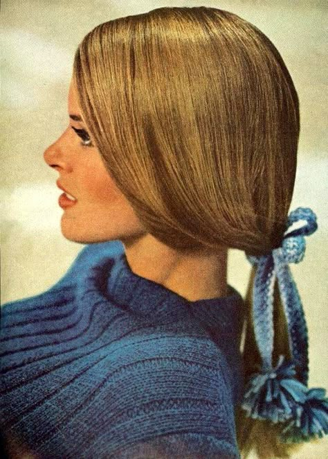 Barbara Bach, 1960s Hair, 60s Hair, 70s Hair, Vintage Hollywood Glamour, 60s 70s Fashion, Retro Hairstyles, 1960s Fashion, Moda Vintage