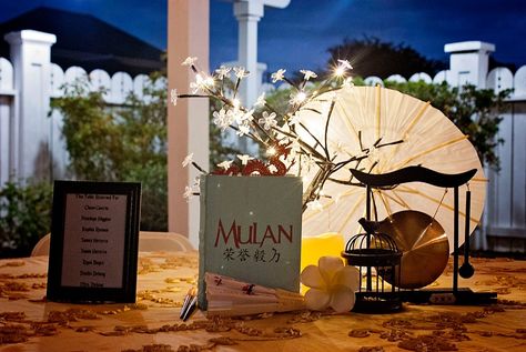 Mulan Table Decorations, Mulan Wedding Centerpieces, Mulan Centerpiece Ideas, Mulan Quinceanera Theme, Mulan Decor, Movie Inspired Wedding, Mulan Wedding, Mulan Birthday, Disney Centerpieces