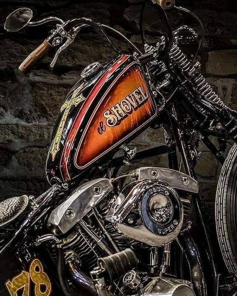 Haywire's Place Harley Nightster, Custom Motorcycle Paint Jobs, Мотоциклы Harley Davidson, Harley Shovelhead, Harley Davidson Artwork, Custom Motorcycles Harley, Harley Davidson Panhead, Hd Art, Harley Davidson Art