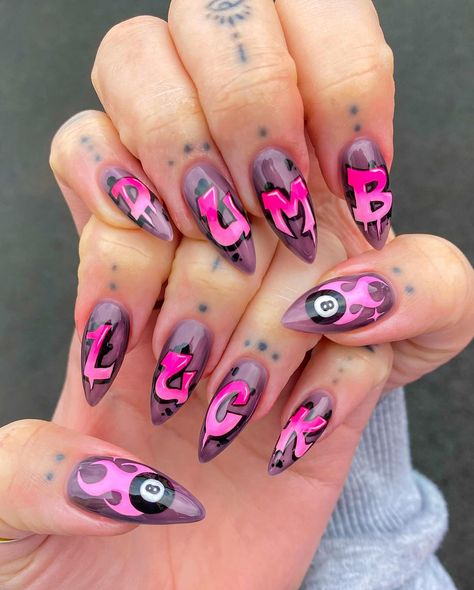 Nail Art Grafitti Nails, Graffiti Nail Art, Cool Nail Art Designs, Cool Nail Ideas, Graffiti Nails, Fresh Nail, Punk Nails, Cool Nail Designs, Nail Games