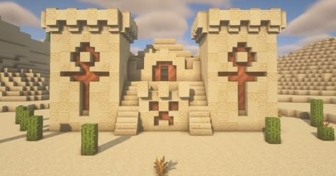 Desert Aesthetic Minecraft, Desert Starter Base Minecraft, Minecraft Building Ideas Dessert, Minecraft Desert Temple Ideas, Desert Gate Minecraft, Minecraft Desert Palette, Desert Path Minecraft, Temple Minecraft Ideas, Minecraft Desert Temple Remodel