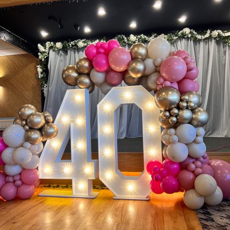 Light Up Marquee Letters, 40th Party Ideas, 40 Balloons, Baby Shower Box, Birthday Lights, Marquee Letters, Pink Balloons, 40th Birthday Parties, Christmas Party Decorations