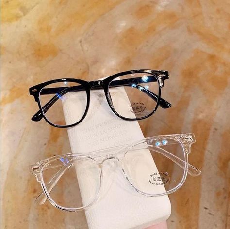 Clear Glasses Frames Women, Glasses Women Fashion Eyeglasses, Cute Glasses Frames, Classy Glasses, Glasses Frames Trendy, Fancy Glasses, Glasses Inspiration, Clear Glasses Frames, Fake Glasses