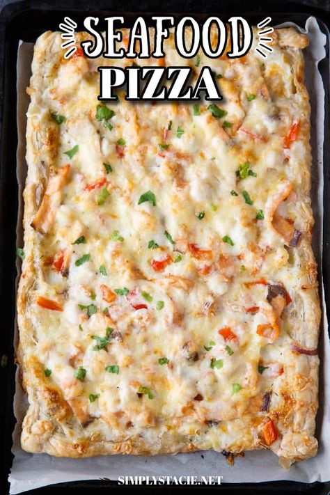 Overhead photo of pan of Seafood Pizza. Seafood Alfredo Pizza, Shrimp Flatbread Pizza Recipes, White Shrimp Pizza, Seafood Pizza Recipes Crab Meat, Seafood Calzone Recipe, Seafood Flatbread Pizza, Shrimp Pizza With White Sauce, Shrimp Pizza Recipe Simple, Seafood Pizza Sauce