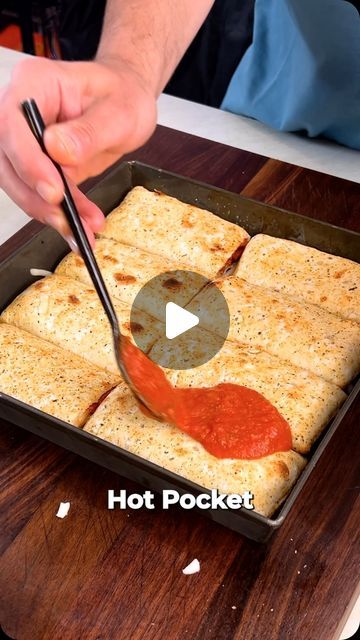 Hot Pockets Recipe, Pizza Pocket, Pizza Board Ideas, Stuffed Pizza, Stuffed Crust Pizza, Hot Pocket Pizza, Homemade Pizza Hot Pockets, Easy Cheesy Homemade Pizza Pockets, Hot Pocket Stuffed Crust Pizza