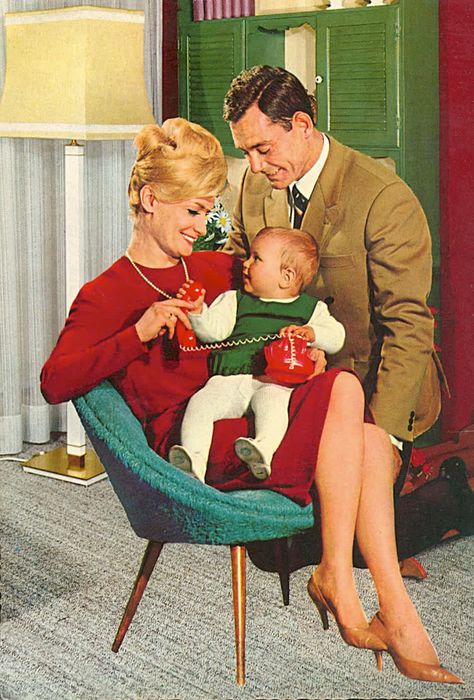 fam Vintage Housewife, Wilde Westen, Retro Housewife, Ladybird Books, Family Illustration, Vintage Life, Vintage Ads, Vintage Images, Vintage Advertisements