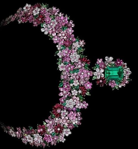 Les Jardins de la Couture Necklace, Victoire de Castellane for Dior (2023): White gold, diamonds, sapphires, rubies, emeralds, tsavorite garnets, pink sapphires, pink spinels. Dior 2023, Victoire De Castellane, Gagosian Gallery, Couture Necklace, Tsavorite Garnet, Love Jewelry, Royal Jewelry, Jewelry Outfit, White Gold Diamonds