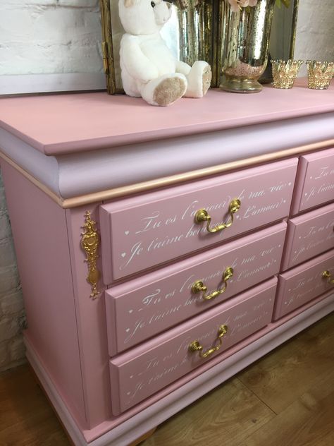 Chalk Paint Chest Of Drawers, Chalk Painted Sideboard, Pink Chest Of Drawers, Painted Chest Of Drawers, Buffet Makeover, Pink Dresser, Painted Dining Table, Painted Sideboard, Vintage Chest Of Drawers