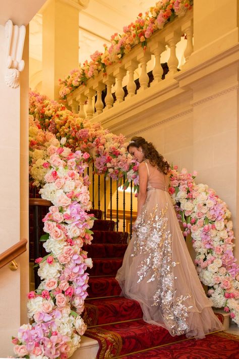 Karen Tran Royal Gala Dinner at the Lanesborough in London Staircase Wedding, Aesthetic Corner, Flowers Board, Karen Tran, Indoor Wedding Decorations, Wedding Aisles, Quinceanera Planning, Wedding Lehenga Designs, Unique Wedding Decor