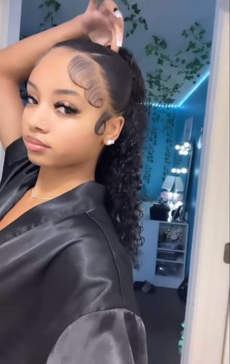 Board Themes, Quick Curly Hairstyles, Natural Hair Bun Styles, Mixed Curly Hair, Quick Natural Hair Styles, Cute Curly Hairstyles, Curly Ponytail, Cute Box Braids Hairstyles, Beautiful Curly Hair