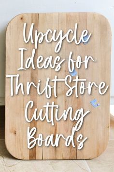 Kitchen Crafts To Sell, Kitchen Boards Ideas, Wooden Tray Craft Ideas, Plate Holder Ideas Display, Round Boards Ideas, Kitchen Board Ideas, Wood Burning Projects Ideas, Old Recipe Display Ideas, Functional Art Ideas