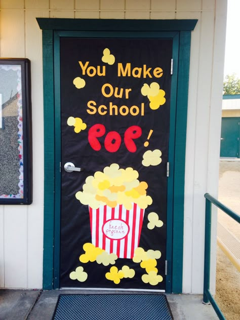 Teachers Lounge Door Decor, Thank You Door Decorations, Teacher Desk Decorations Ideas, Teacher Appreciation Doors Ideas, Principal Door Decorations, Dr Seuss Classroom Door Ideas, Popcorn Theme Classroom, Popcorn Teacher Appreciation, Teacher Appreciation Decorations